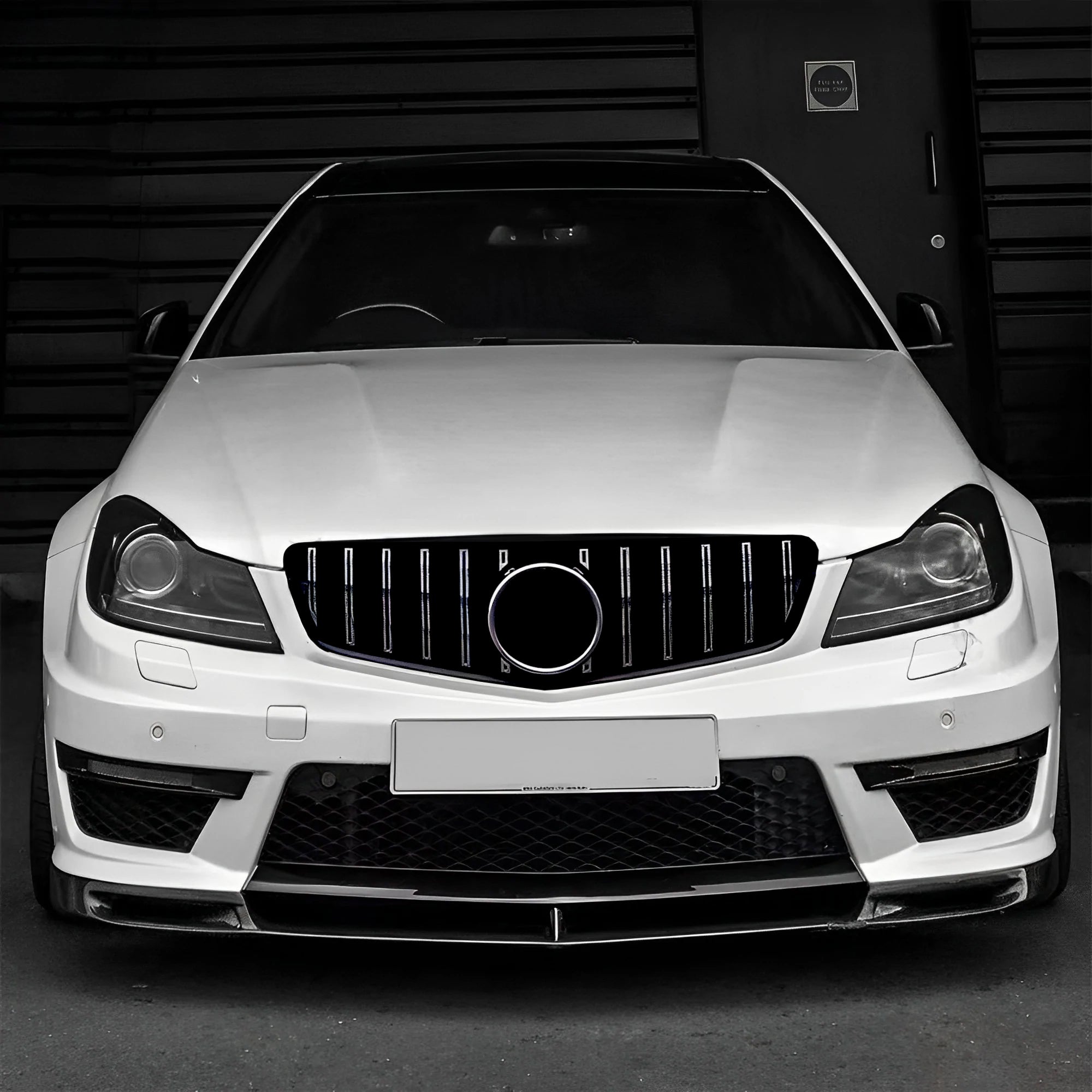 Panamerican, AMG Grill for Mercedes-Benz C-Class – Benz-Yourself.com